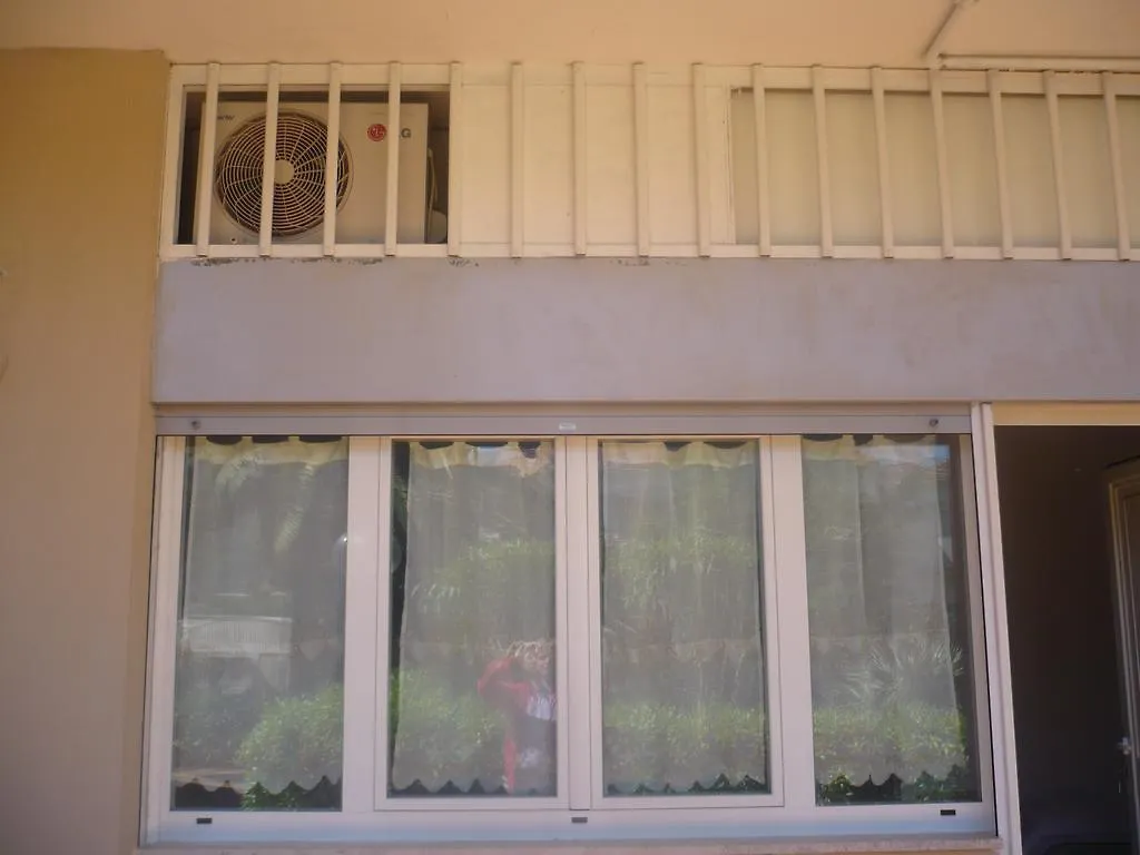 Apartament Monolocale Via Nervia Ventimiglia 0*,