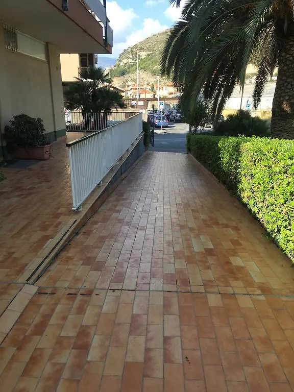 Apartament Monolocale Via Nervia Ventimiglia 0*,  Włochy